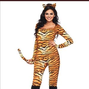 Wild Tigress costume by Leg Avenue